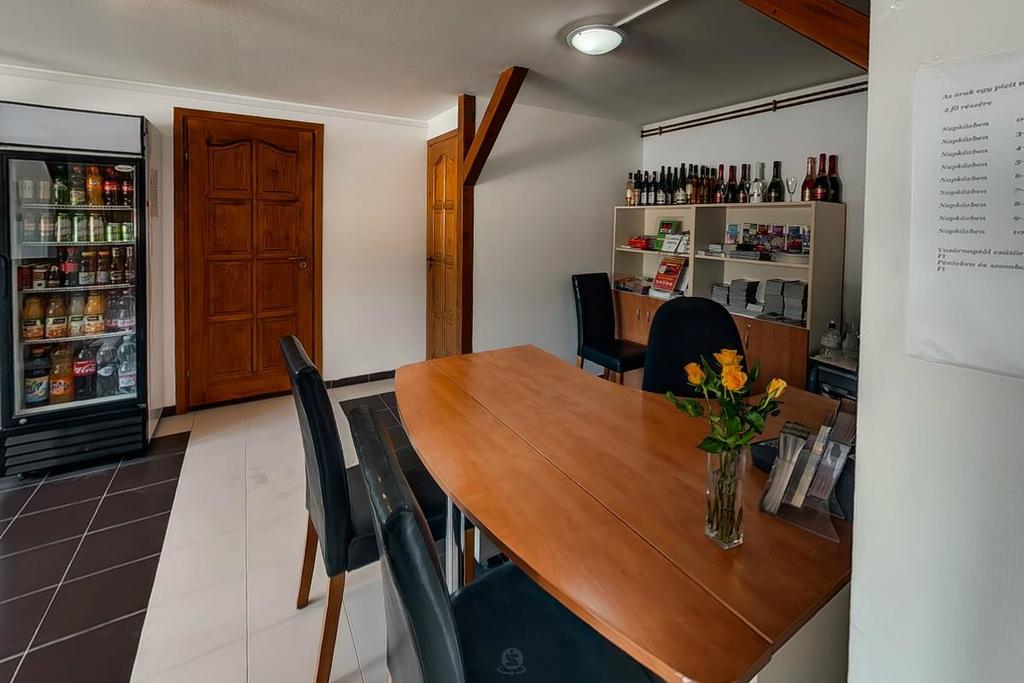 Arena Kemping & Vendeghaz Hotel Budapest Luaran gambar